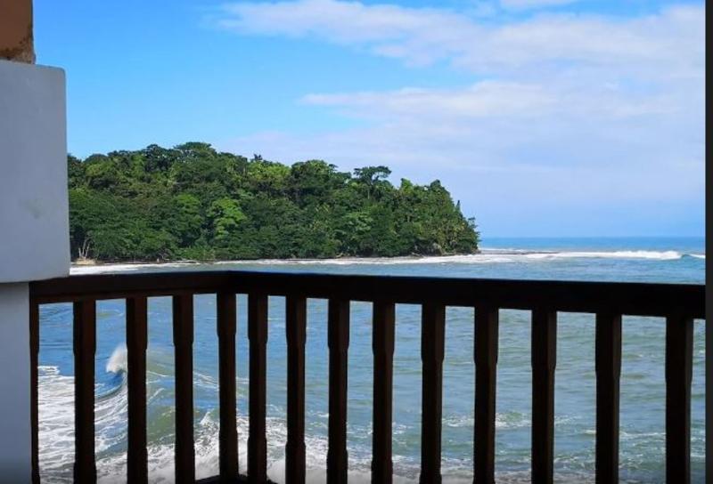 Hotel Playa Bonita Puerto Limon Exterior photo