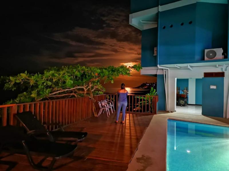 Hotel Playa Bonita Puerto Limon Exterior photo
